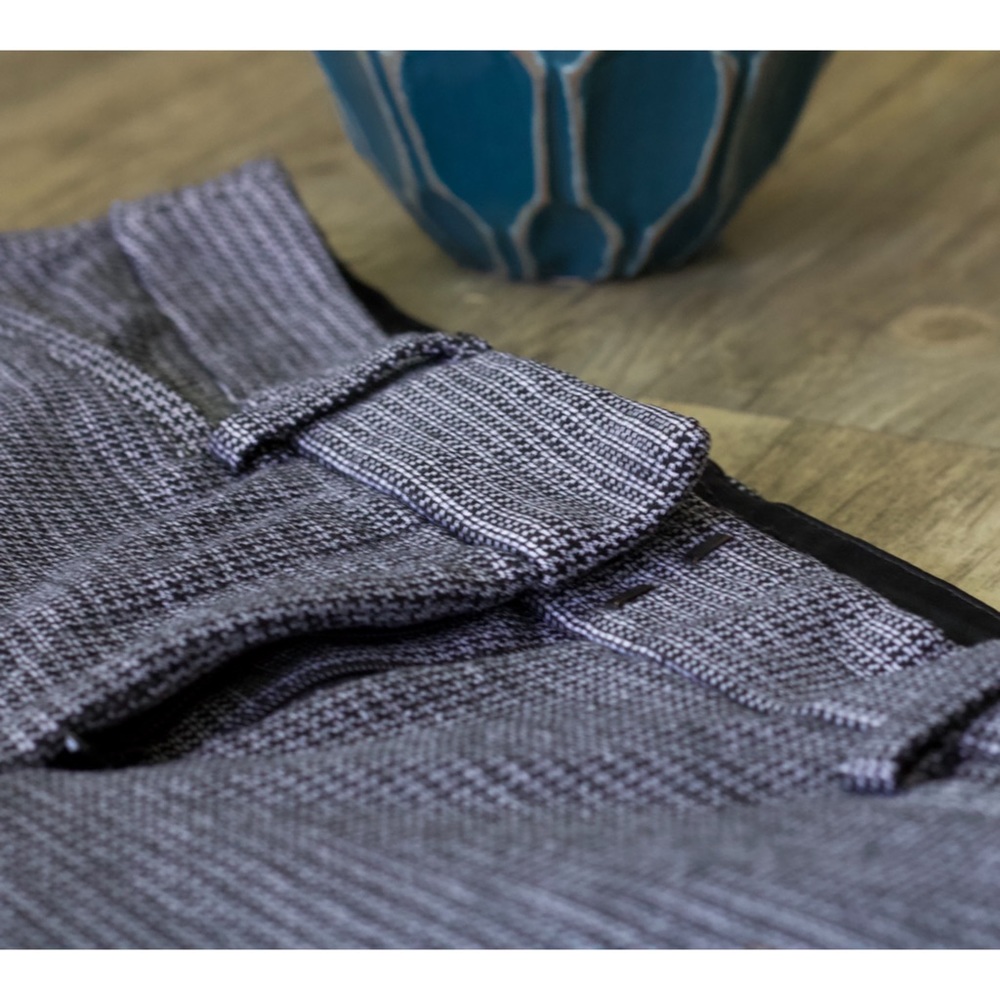 Euc Express Columnist Barely Boot Pants. Size 4. - image 7